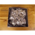 Fém francia szív akasztós ezüst lyukas 3,5cm S/12