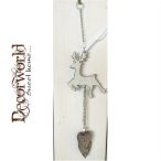 Fa akasztós szarvas szívvel