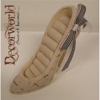 Polirezin ékszertartó cipő krémvászon 18cm