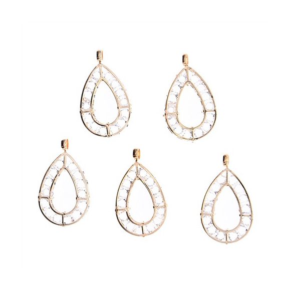 Dekoráció fém fűzhető csepp kővel rosegold