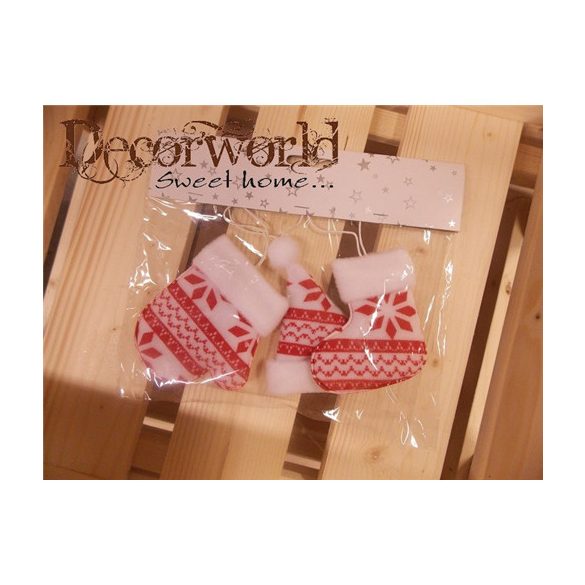 Plüss karácsonyi mintásakasztós  kesztyű, sapka, zokni sett/3db