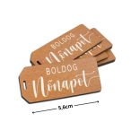   Nyomtatott dekorkarton 5,6x2,5cm - Boldog nőnapot scrapbook táblák S/5