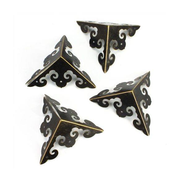 Fém sarokvédő + szögek 5x5 cm- 4 db/csomag