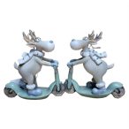 Szarvas rolleren akasztós poly 12x4x13cm - 2féle