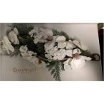 Havas ajtódísz vegyes virágokkal fehér 60cm
