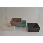 Kosár műanyag 20x20x8cm - 4 féle