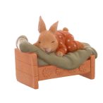 Nyúl pizsamában kanapén alvó 11,7cm poly
