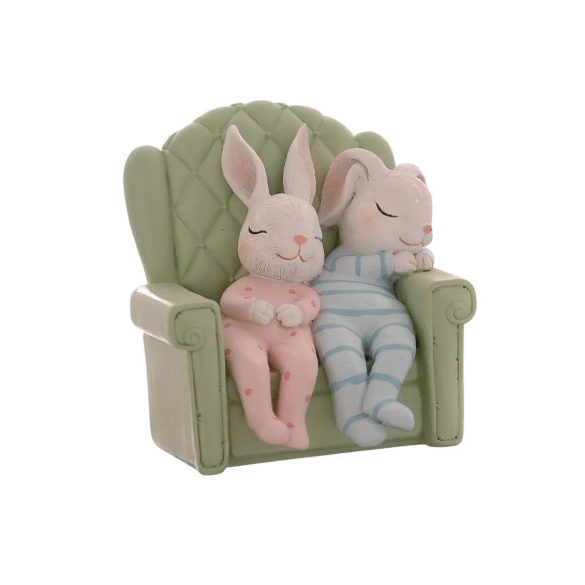 Nyulak pizsamában fotelben alvó 16,5cm poly