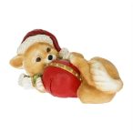  Kutya mikulás sapkában, dísszel, fekvő magnezia 40,5x22,5x23cm